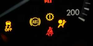 Asyik Nyetir Indikator Airbag Mendadak Menyala, Bisa Jadi Ini Penyebabnya