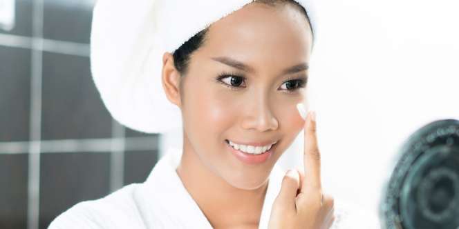 DR. Rochelle Night Cream, Nutrisi Kulit untuk Wajah Terhidrasi Maksimal