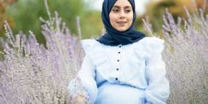 4 Tips Menyamarkan Stretch Marks