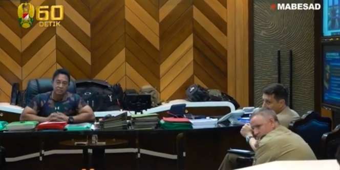 Pakaian KSAD Jenderal Andika Perkasa Saat Temui Kolonel Australia Jadi Sorotan