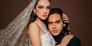 Bak Prewed, Ini 8 Gaya Pemotretan Rangga Azof dan Haico Van der Veken