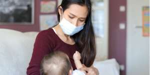 Muncul Gejala Flu Saat Menyusui, Amankah Konsumsi Obat?