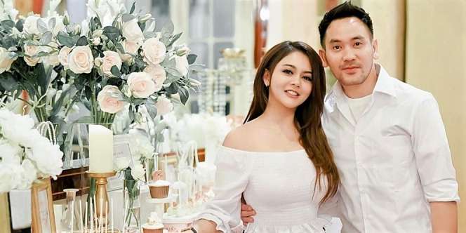 7 Fakta Calon Suami Jenita Janet, Seorang CEO Muda yang Tajir Melintir
