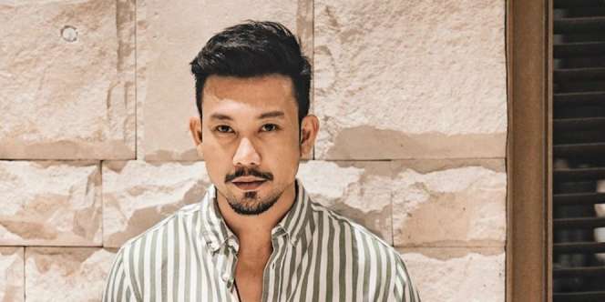 Denny Sumargo Diam-diam Lamar Kekasih