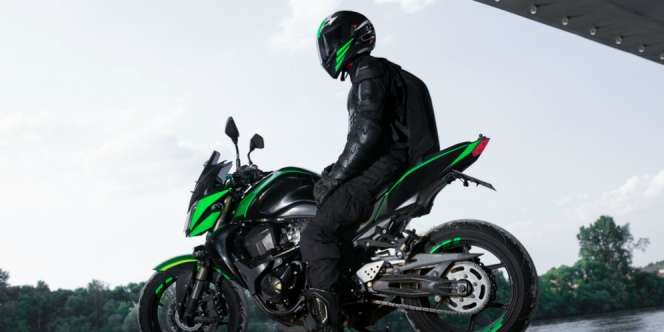 5 Hal Wajib Diperhatikan Jika Istirahat di Pinggir Jalan Saat Lelah Naik Motor