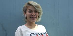 Rumah Nikita Mirzani Didatangi Pasukan Wanita Bercadar