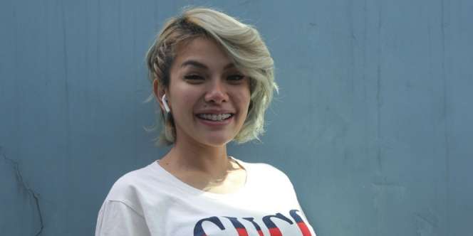 Rumah Nikita Mirzani Didatangi Pasukan Wanita Bercadar