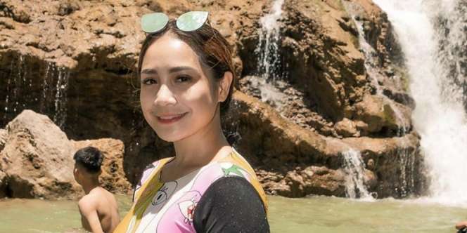 Liburan ke Sumba, Intip Koleksi Baju Renang Nagita Berharga Fantastis