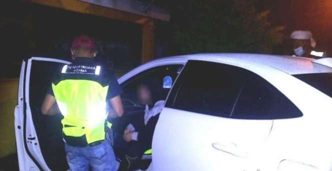 Mobil Bergoyang di Tempat Remang-Remang, Saat Digerebek Penumpangnya Bikin Geram