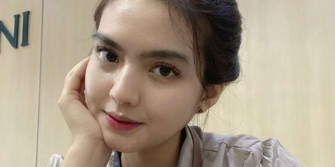 Video Viral Cewek Cantik Mirip Nia Ramadhani Bagikan Tutorial Cepol Rambut