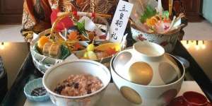 Doa Saat Terlanjur Menyantap Makanan yang Belum Pasti Kehalalannya