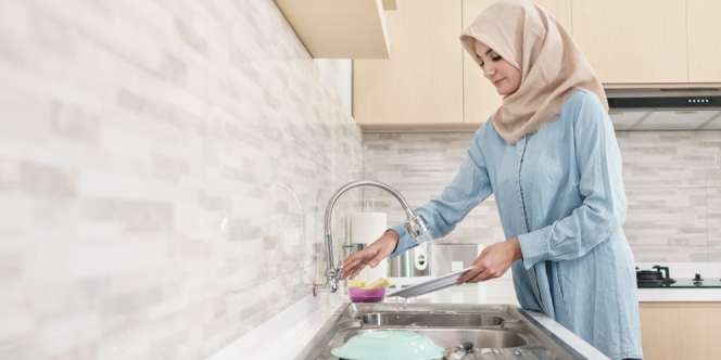Mentransformasikan Kegiatan Membersihkan Rumah Jadi Ladang Ibadah, Ini Caranya!