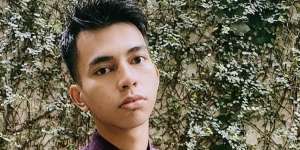 Datang ke Rumah Bos Otis , Dimas Kembaran Raffi Ahmad Dikasih Alas Kaki Sultan