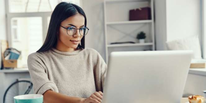 Stylish dan Produktif, Ini Tips Padu Padan Outfit WFH dari Desainer