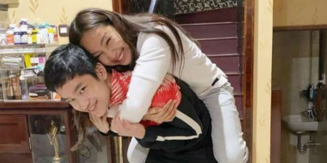 Azka Corbuzier Gerah Lihat Hubungannya dengan Vicky, Jawaban Kalina Mengharukan