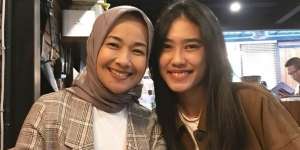 Wow! 7 Seleb Ternyata Masih Saudara