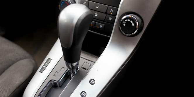 Benarkah Mengemudi Mobil Transmisi Matic Anti-Lelah?