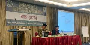 MUI Tetapkan Lima Fatwa Vaksin dan Haji, Wanita Ihram Pakai Masker Haram