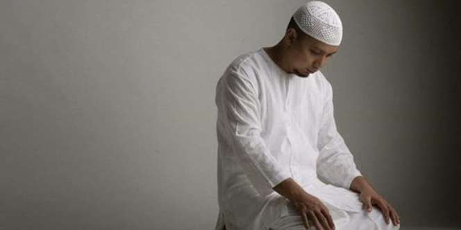 Bacaan Sholat dan Artinya, Lengkap dengan Tata Cara Mengerjakan yang Tepat