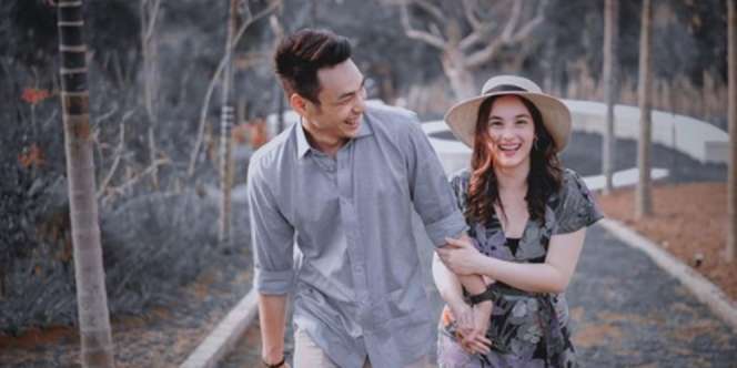 Potret Rob Clinton Kardinal, Kekasih Chelsea Islan Yang Penuh Karisma