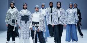 Koleksi Memukau Restu Anggraini di JFW 2021