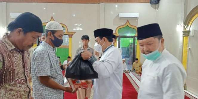 Sembako Apresiasi Untuk Guru Ngaji, Rubiyah, dan Penggali Kubur di Kota Bengkulu