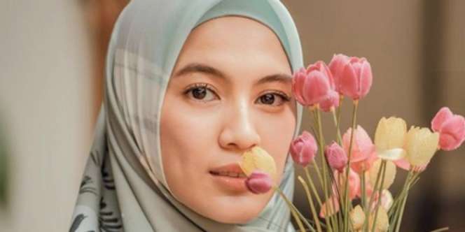 Bergaun Organza, Pesona Alyssa Soebandono di Acara Pesta