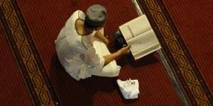 Surat Yasin 83 Ayat Lengkap dengan Terjemahan dan Artinya
