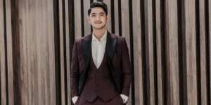 7 Gaya Fashion Arya Saloka, Simpel Namun Mempesona