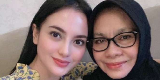 Ibunda Ririn Ekawati Meninggal karena Covid-19
