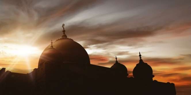 Surat Ar Rahman Ayat 1 – 30 Latin Lengkap Terjemahan & Keutamaannya