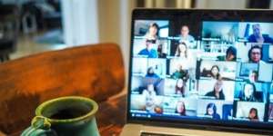 Videografis: 4 Cara Atasi Lelah Akibat Keseringan Video Conference Saat WFH