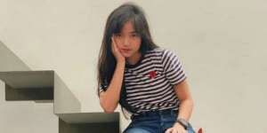 5 Potret Fuji, Adik Bibi yang Asuh Anak Vanessa Angel