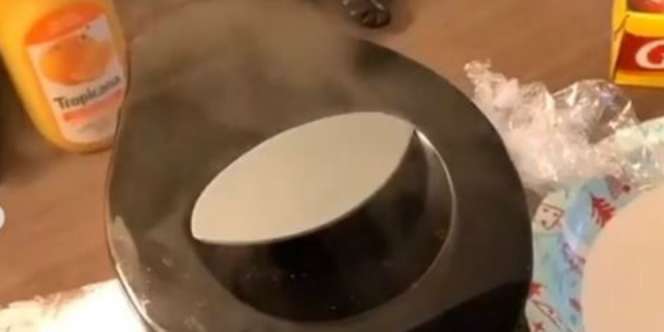 Kreatif, Barang Hotel Disulap Jadi Perkakas Masak oleh Chef