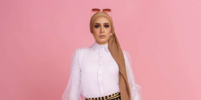 Tips Mengenakan Turtleneck untuk Berbagai Gaya