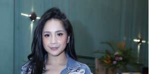 Harga Outfitnya Bisa untuk Renov Rumah, Tengok Gaya Nagita Jadi Model Fashion