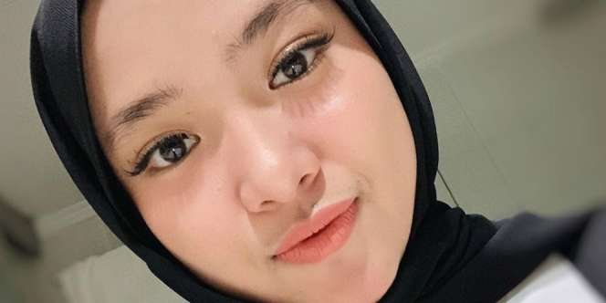 3 Gaya Hijab Chic ala Nissa Sabyan