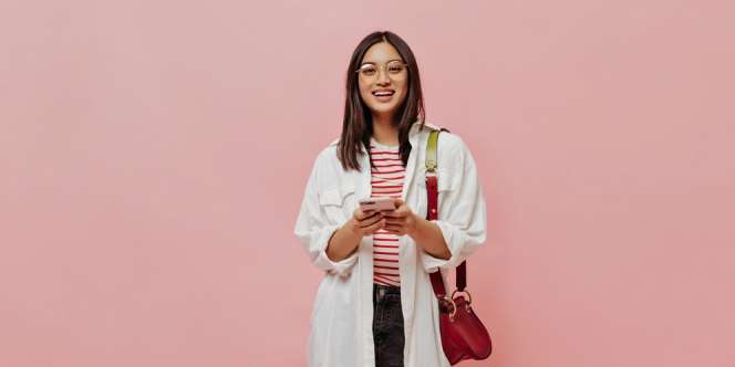 Tips Mengenakan Oversized Shirt dengan Berbagai Gaya