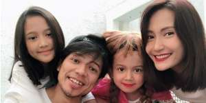 Respons Kocak Putri Baim Lihat Video Lawas Sang Ayah 