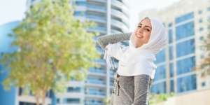 6 Tips Berpakaian Agar Tubuh Terlihat Tak Terlalu Kurus