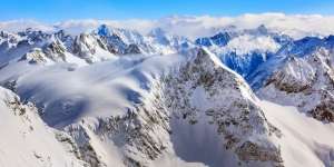 Gunung Everest Kembali Diukur, Ketinggiannya Bertambah