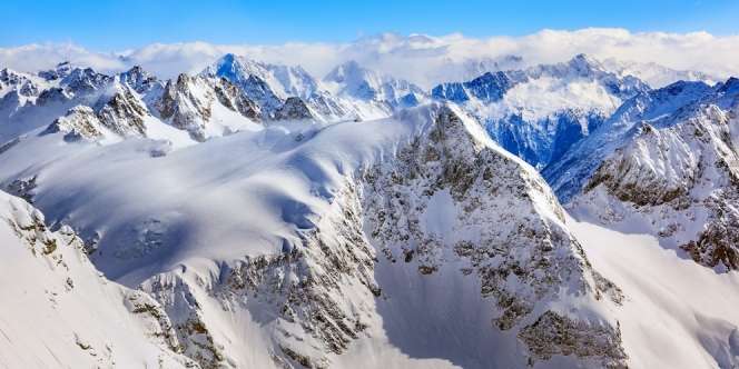 Gunung Everest Kembali Diukur, Ketinggiannya Bertambah