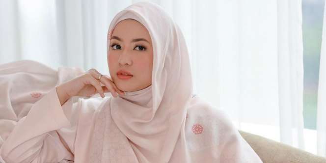 Rindu Tanah Suci, Inspirasi Koleksi Hijab Modis Natasha Rizky