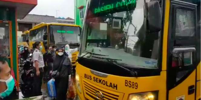 Warga Positif Covid-19 di Ciracas Diangkut Bus Sekolah, Ini Kata Dinkes DKI