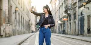 5 Jenis Jeans yang Gayanya Tak Lekang oleh Waktu