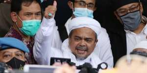 Rizieq Shihab Ditahan, MUI Singgung Kerumunan Pilkada