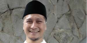 Unggah Foto Rizieq Shihab Jadi Imam Sholat Polisi, Begini Reaksi Arie Untung