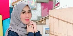 Foto Lawas Ini Buktikan Mama Amy Cantik Sejak Dulu