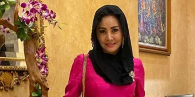 Potret Terbaru Cici Paramida, Tetap Cantik dan Memesona