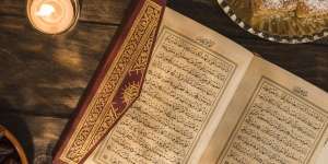 Surat Al Adiyat Ayat 1-11 Arab, Latin, Terjemahan Beserta Isi Kandungan dan Sebab Turunnya